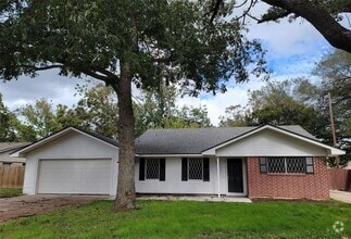 Building Photo - 1211 Crestmont St