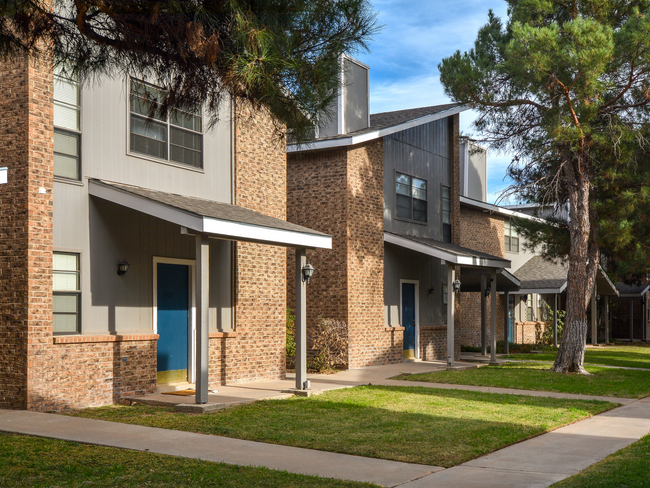 Foto del edificio - Country Crest Townhomes