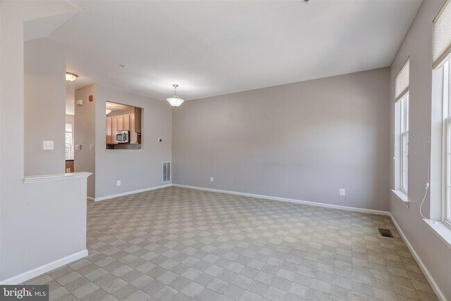 Building Photo - 5140 Donovan Dr