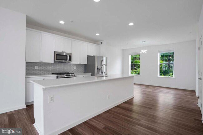 Building Photo - 7970 Quidditch Ln