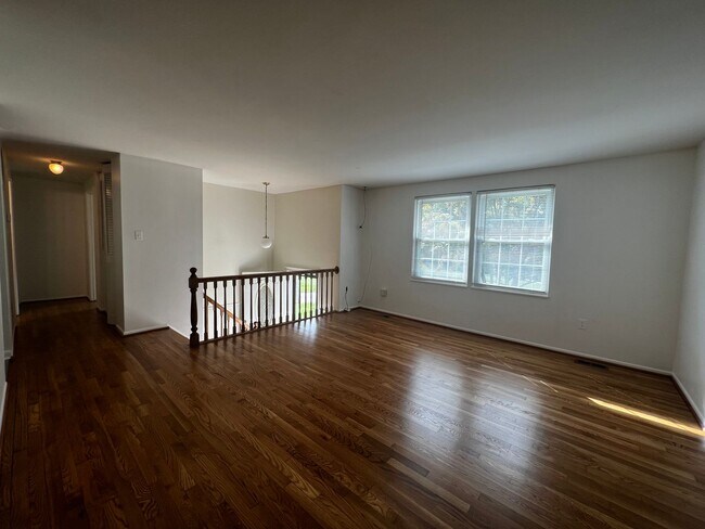 Building Photo - Charming 4 BR/2 BA Single-Family Home in Silver Spring!