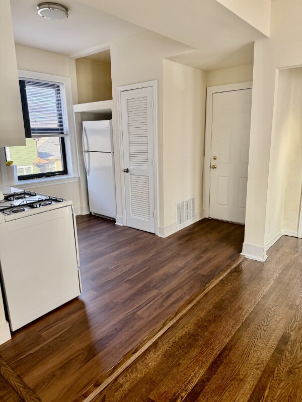 Foto del edificio - 3410 W Carmen Ave