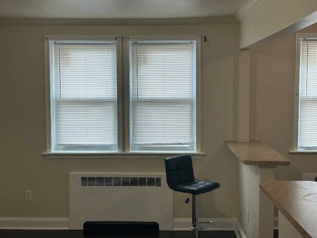 Foto del edificio - 4309 Norfolk Ave