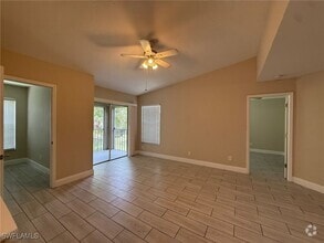 Building Photo - 194 Santa Clara Dr