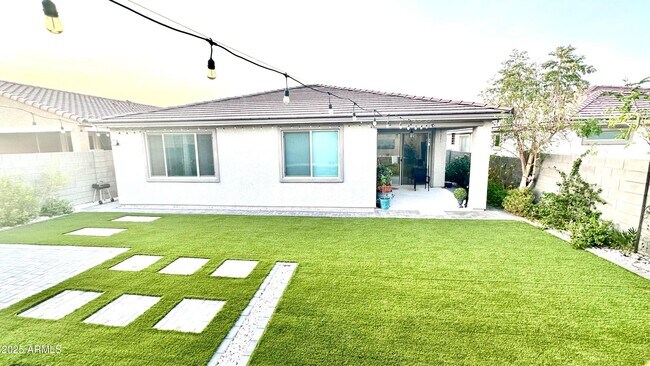 Foto del edificio - 12823 W Ocotillo Rd
