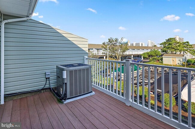 Foto del edificio - 9307 Chesapeake Dr