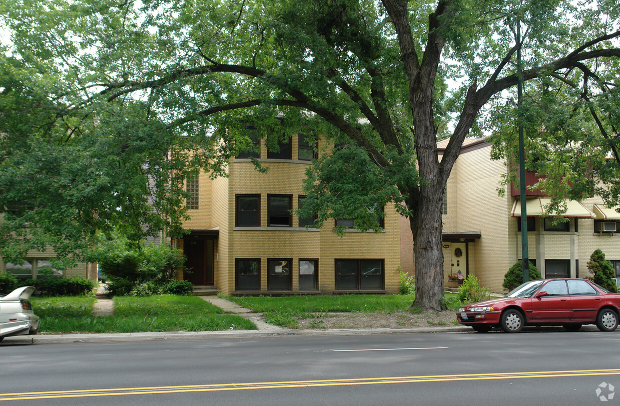 Primary Photo - 5835 N Cicero Ave