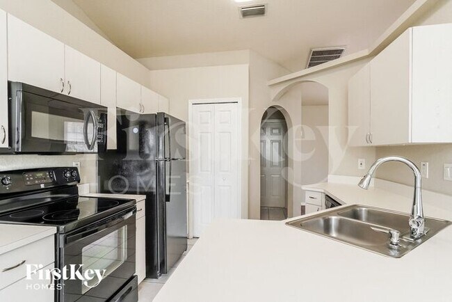 Foto del edificio - 300 SE 16th St