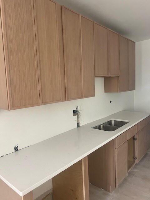 Foto del edificio - 2301 N Leavitt St
