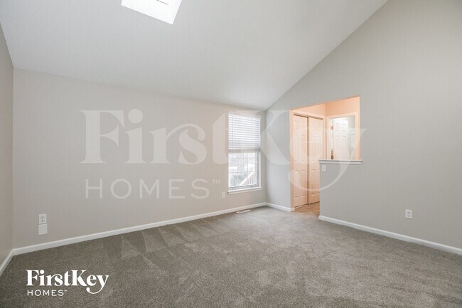 Building Photo - 1709 NE Auburn Dr