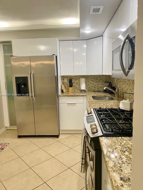 Building Photo - 2030 S Ocean Dr