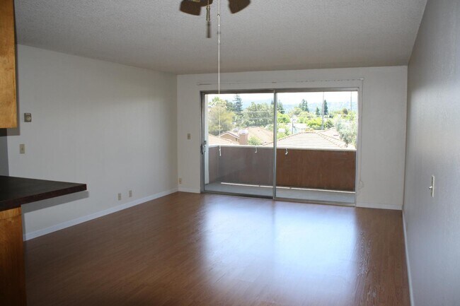 Foto del edificio - 1458 Hudson St