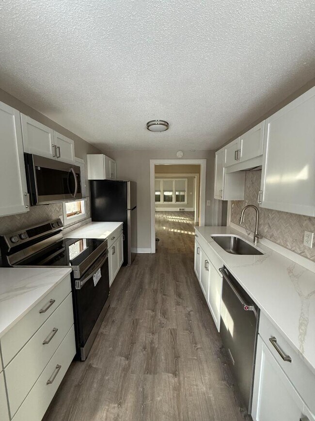 Foto del edificio - 3553 Dupont Ave S