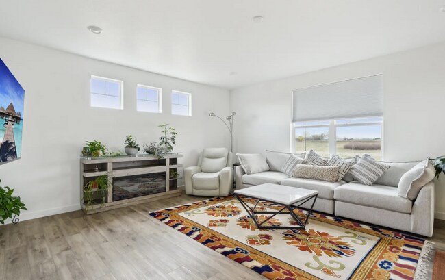 Foto del edificio - 4 Bed 4 Bath Single Family Home in Erie- A...