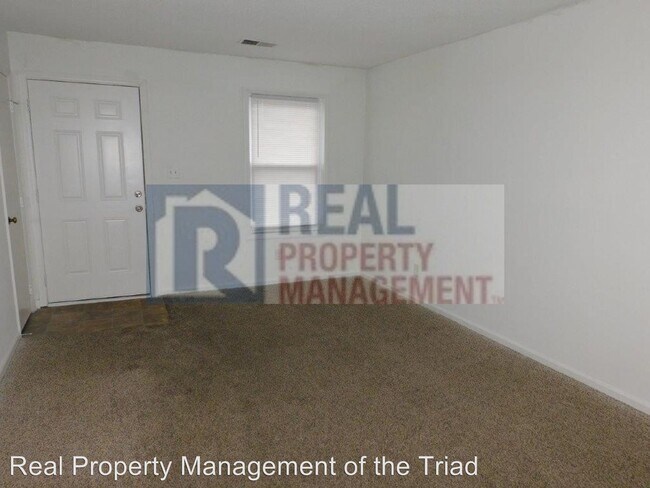 Building Photo - 2574 Green Oaks Ct SE