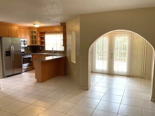 Building Photo - 9372 SW 155th Ave
