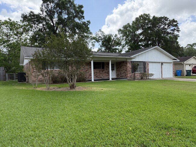 Foto del edificio - 880 Lockwood Dr