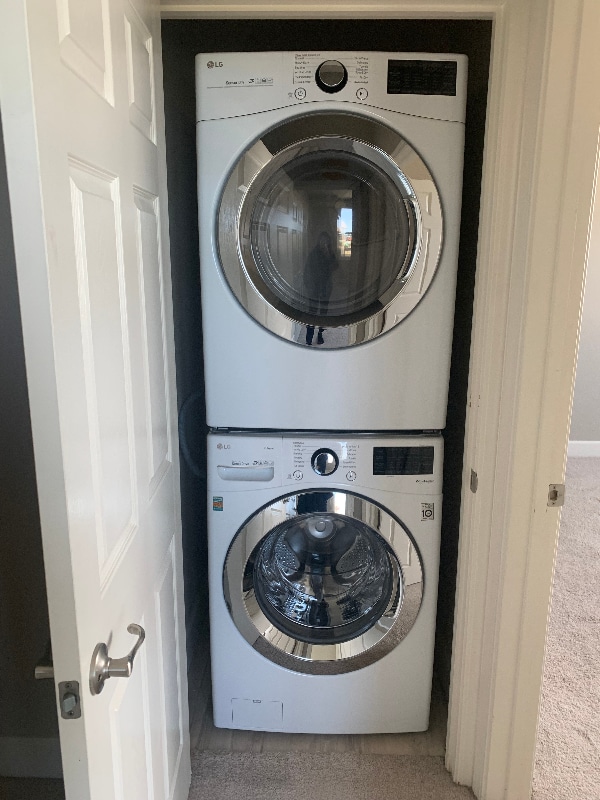 Building Photo - 1580 Bleecker St