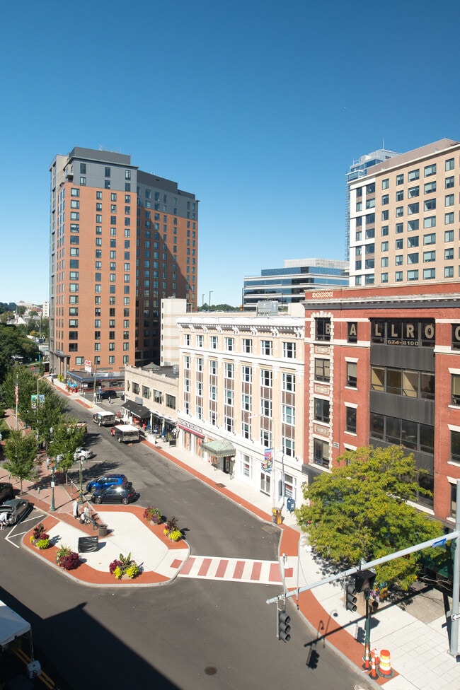 Building Photo - The Davenport