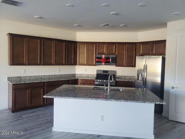 Building Photo - 20830 N 40th Dr