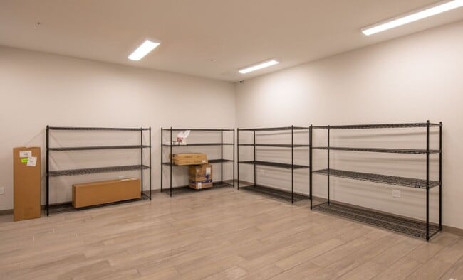 Interior Photo - Lake Terrace