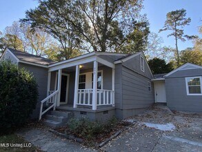 Building Photo - 773 Cedarhurst Rd