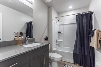 2BR, 2BA - 996 SF - Pierpont By Urbana