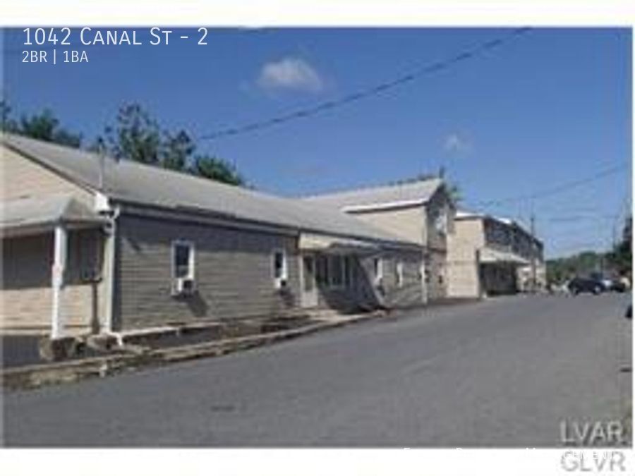 1042 Canal St Unit 2, Northampton, PA 18067 Room for Rent in Northampton, PA