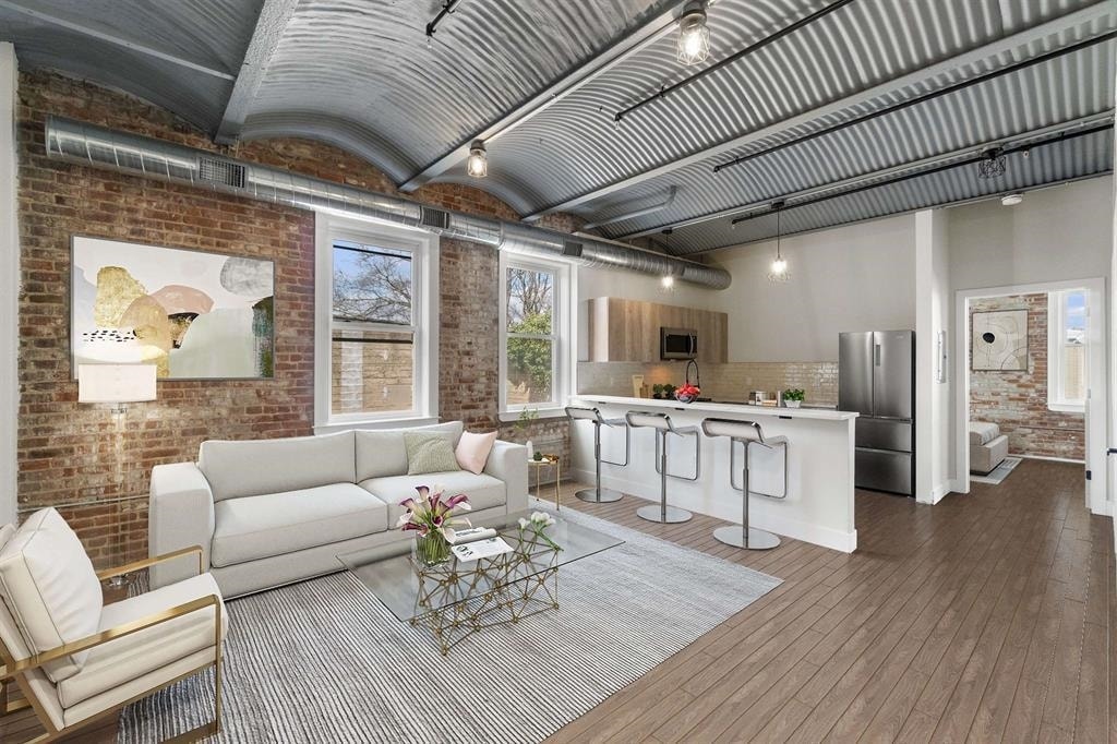 Primary Photo - 21 W 20TH St