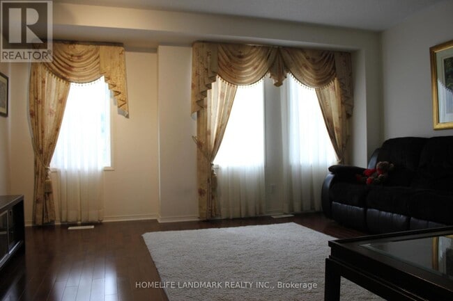 Building Photo - 33 Kiriakou St