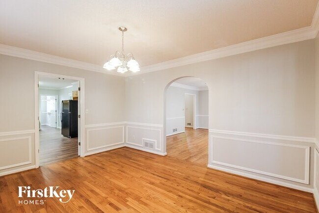 Foto del edificio - 3349 Woodrock Ln