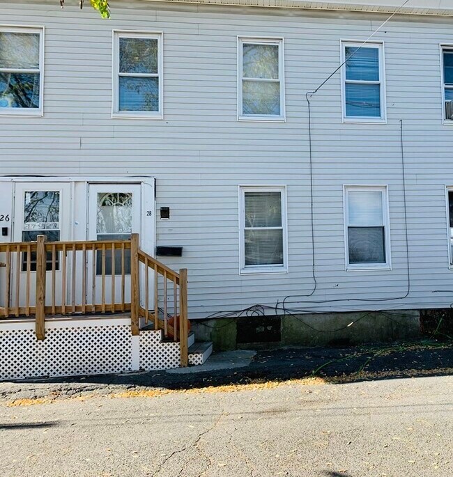 Building Photo - 28 Burns St