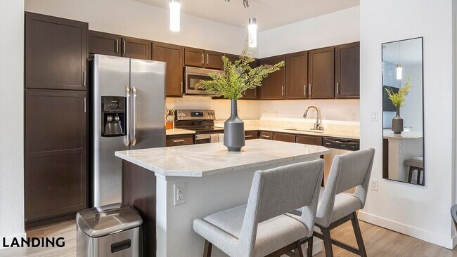 Foto del edificio - 4000 N Albion St