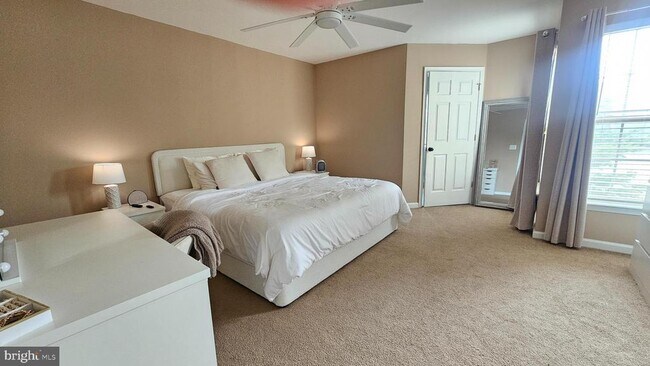 Foto del edificio - 213 Windsor Ct