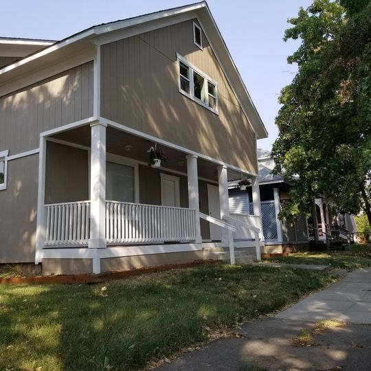 Front of house3 - 2212 W Mallon Ave