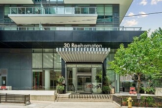 Building Photo - 30 Roehampton Ave