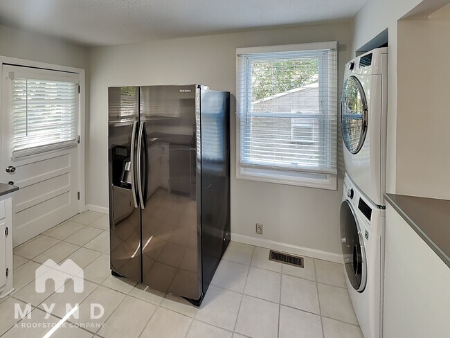 Foto del edificio - 607 Ben Allen Rd