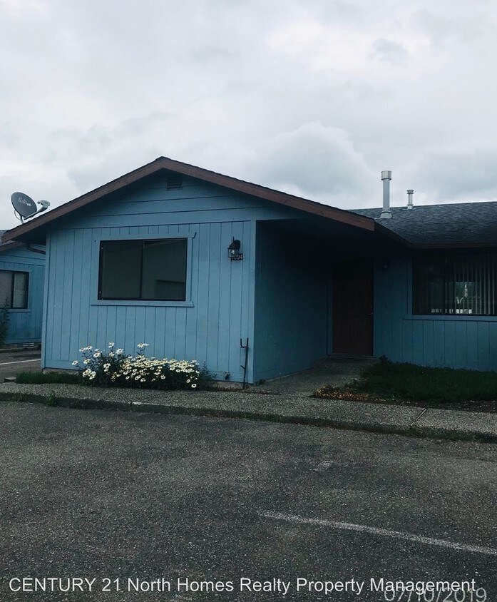 Primary Photo - 1802-1804 N 40th Pl