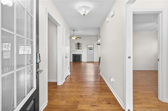 Building Photo - 44 Schoomaker Ct