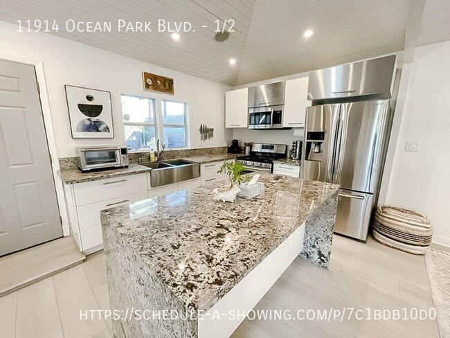 Building Photo - Beautiful Zen inspired newly remodeled 1 B...