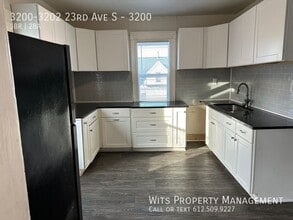 Building Photo - 3200-3202 23rd Ave S