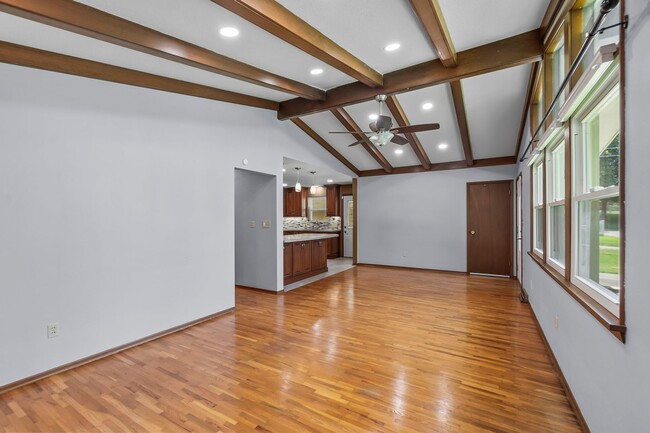 Building Photo - House For Rent in Jackson
