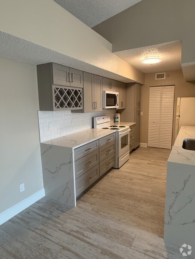 Building Photo - 13621 Eagle Ridge Dr