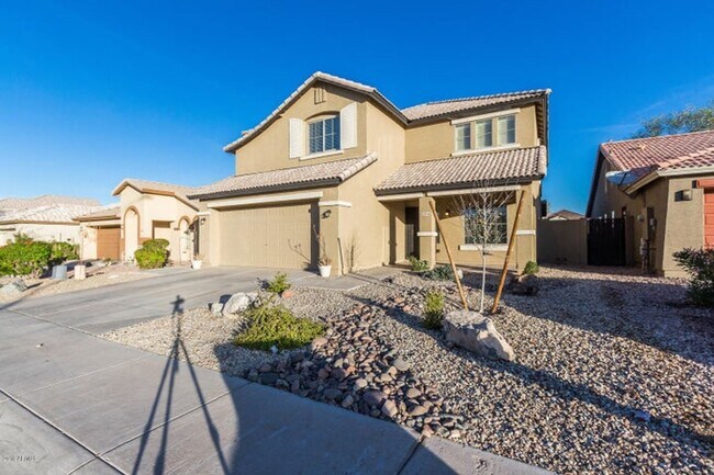 Building Photo - Charming 5 Bed 3 bath Home in Avondale