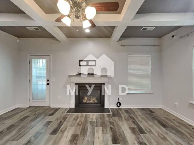 Foto del edificio - 421 Stowe Rd