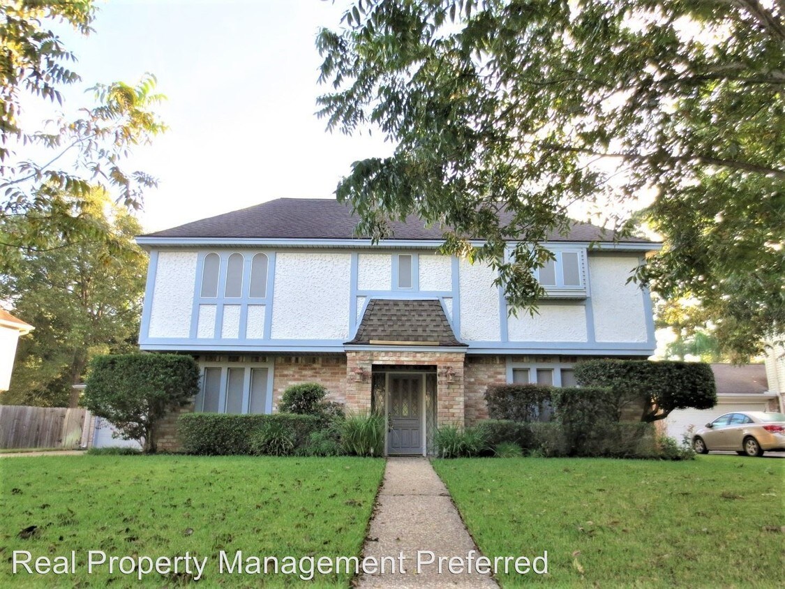 Primary Photo - 15814 Pebble Bend Dr