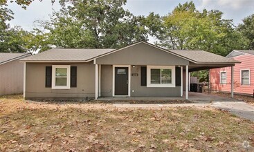 Building Photo - 4826 Larkspur St