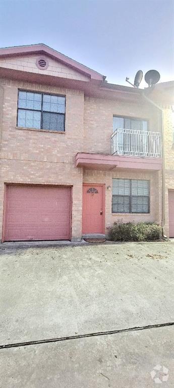 Building Photo - 9400 Bellaire Blvd