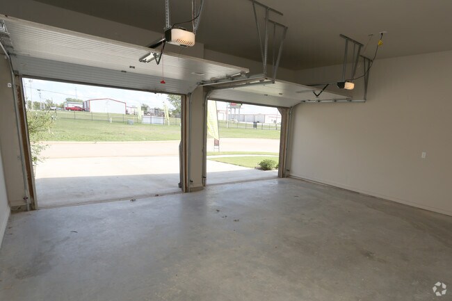 Garaje para 2 autos - Cada apartamento - Belmar East