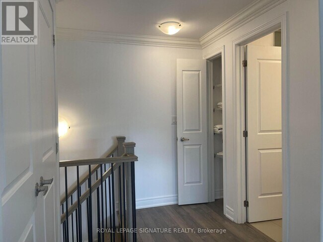 Building Photo - 125 Kayla Crescent